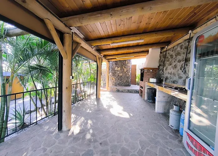 Veronica Chalet Candelaria